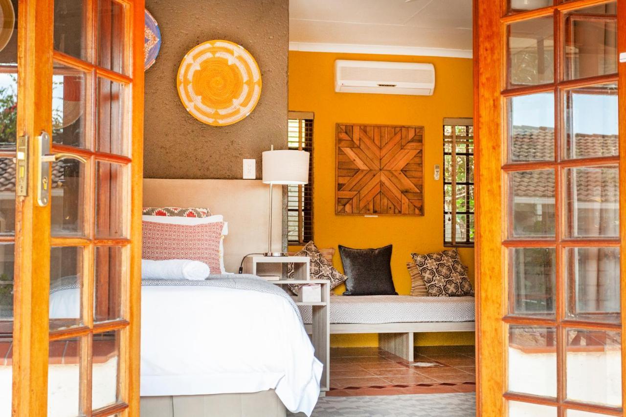 Chez Vincent Hotel Mbombela Екстериор снимка