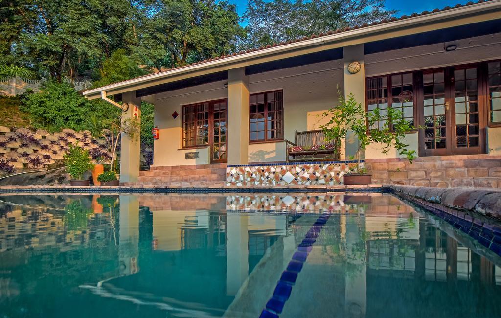 Chez Vincent Hotel Mbombela Екстериор снимка
